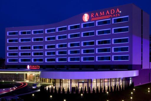 Ramada Plaza Craiova - Housity