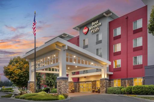 Best Western Plus Arlington/Marysville - Housity