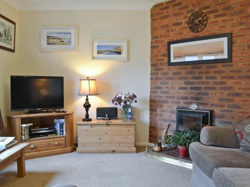Ringstead Cottage - Housity