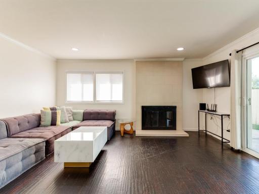 5 Bedroom Charmer in Granada Hills - Housity