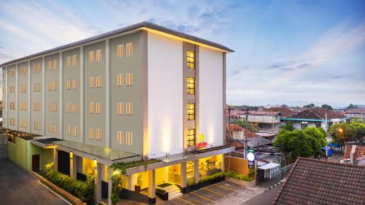 Zest Yogyakarta by Swiss-Belhotel International - Housity