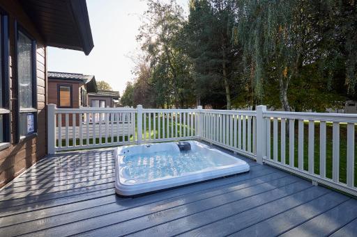 Barakah Lodge with Hot Tub - Hizvo