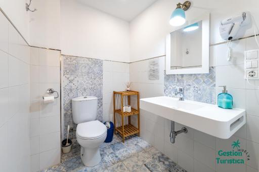 Ático centro Huelva con parking - Housity