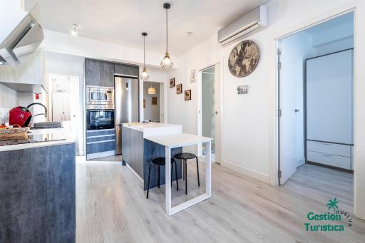 Ático centro Huelva con parking - Housity
