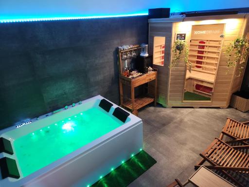 VITA - Deluxe Apartment & Private Spa - Housity