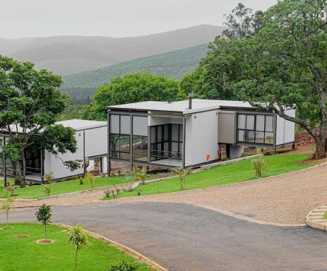 The Anza Lifestyle Lodge - Housity