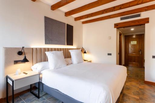 DWO Rioja Wine Hotel - Housity