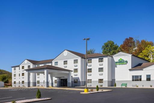 Wingate by Wyndham Pittsburgh New Stanton - Housity
