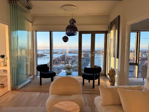 Luxury Skyscraper Apartment with Amazing view over Helsinki - Housity