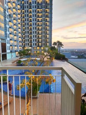 Comfy Apartment at SuperMall Pakuwon - Housity