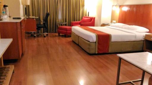 Taj Tristar - Housity