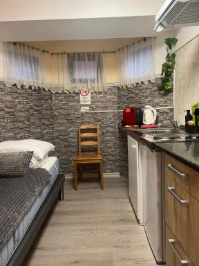 Green Lake Airport Apartments - Housity
