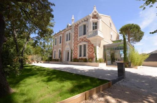 La Bastide des Trembles- Hôtel particulier avec piscine proche IPC et Vélodrome - Housity