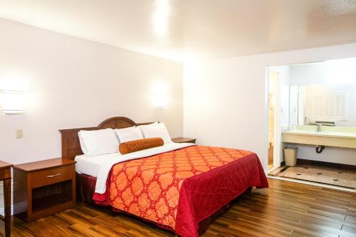 Tropic Lodge - Housity