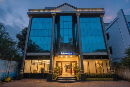 FabHotel Greenland Grand - Housity