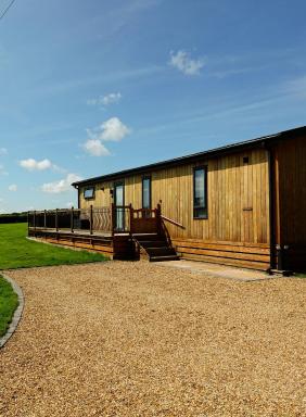 Shropshire Lodges - Romantic Luxury Hot Tub Breaks - Housity