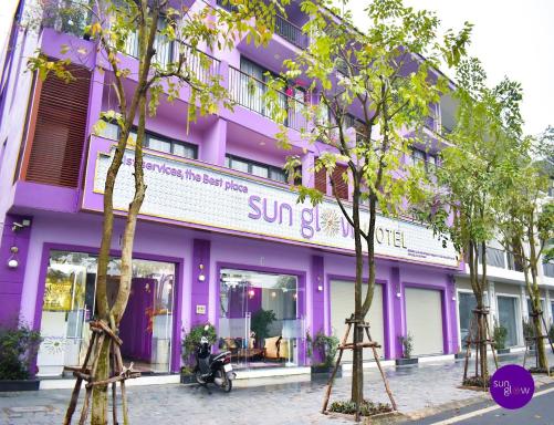 Sunglow Hotel - Housity