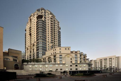 The Michelangelo Towers - Housity