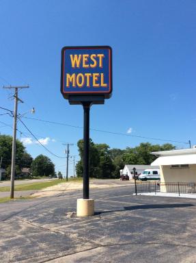 West Motel - Housity