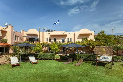 Seaside, relaxing family house with playground! Villa Lavrys 4 - Housity