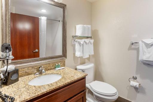 MainStay Suites Near Denver Downtown - Housity