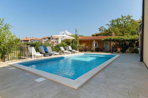 House IVA Nedešćina with swimming pool - 7 persons - Housity