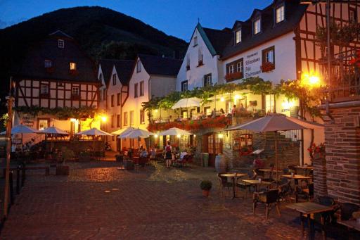 Hotel Restaurant Alte Stadtmauer - Housity