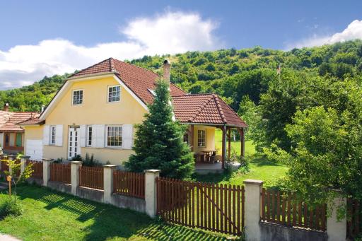 Bábakalács - Housity