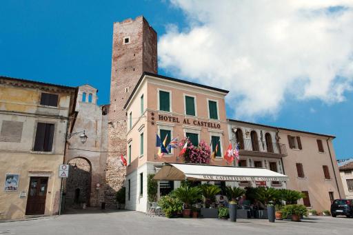 Hotel Al Castello - Housity