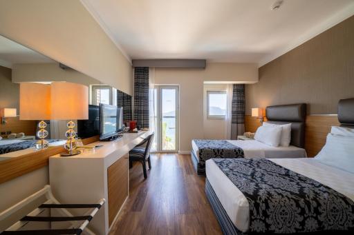 Cettia Beach Resort - Housity