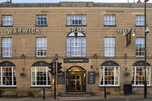 The Warwick Arms Hotel - Housity
