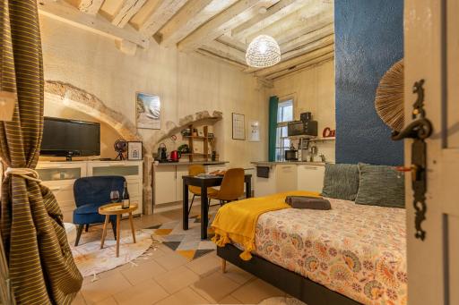 Charme & calme à 200m du Château - Housity