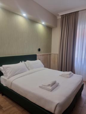 Hotel Pyramid - Housity