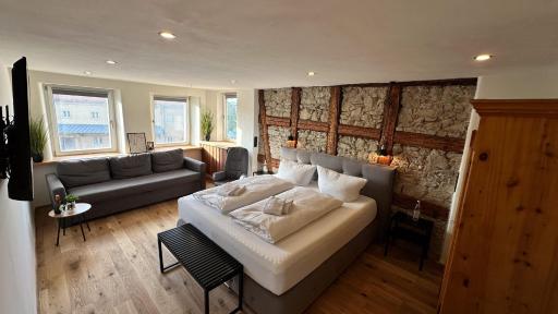 Gasthof zum goldenen Schiff - Historisches Hotel mit Frühstück & Self-Check-in - Housity