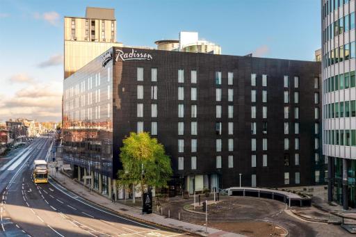 Radisson Hotel Manchester City Centre, A Verified Net Zero Hotel - Hizvo