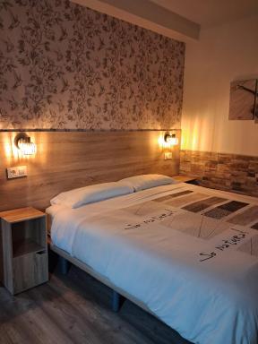 Hostal La Pastora - Housity