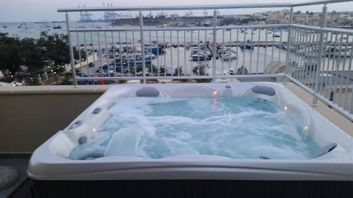 Seagull Penthouse Marsaxlokk - Housity