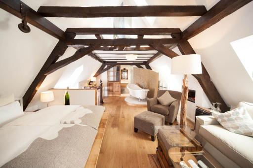 Hotel Zeltinger-Hof - Gasthaus des Rieslings - Housity