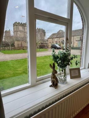 Castle View Cottage at Snape Castle Mews - Housity