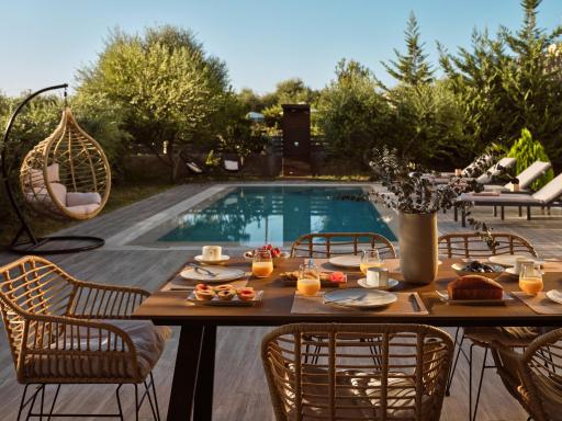 Solis Ortus Villa! - Housity