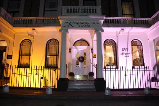 KingswayPark Hotel at Park Avenue - Housity