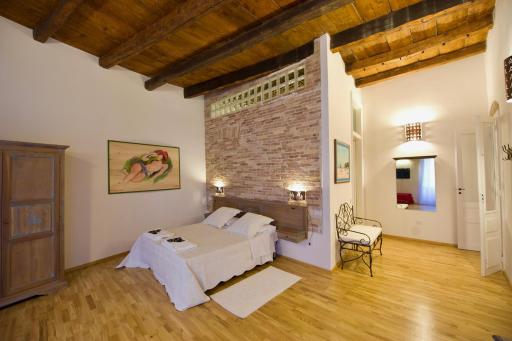 Castelletto Suites - Housity