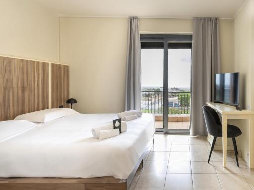 B&B HOTEL Pomezia Cortese - Housity