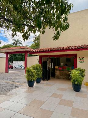 Hotel Uke Inn Terán - Housity