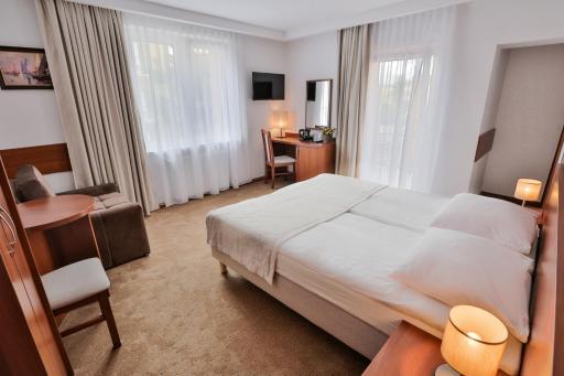 Rancho Willa & Restaurant - Housity