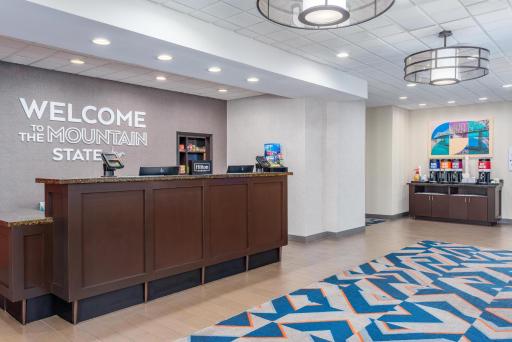 Hampton Inn and Suites Parkersburg Downtown - Housity