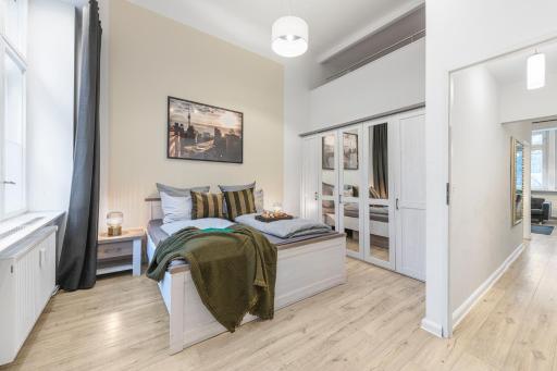 The Goethe Loft, 2 BR up to 5 people - Housity