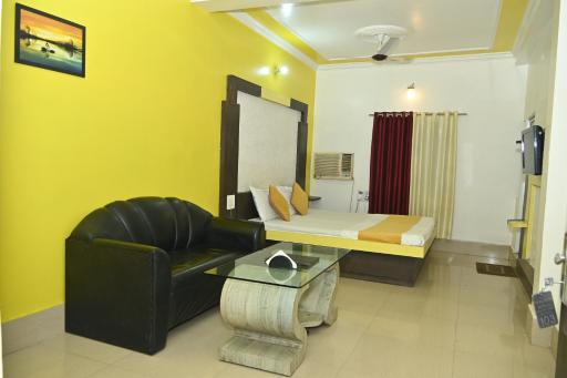 Maurya Royal - Housity