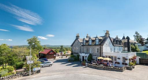 Boat Country Inn and Restaurant - Housity