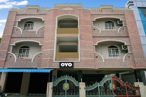 Hotel O Vel Vel Guest House - Housity